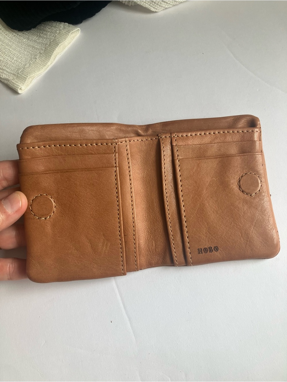 HOBO Mini Lumen Wallet (Harvest Wheat) - Picture 4 of 8